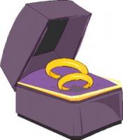 wedding-bands-in-open-box